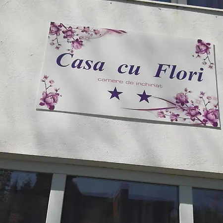 Casa Cu Flori *
